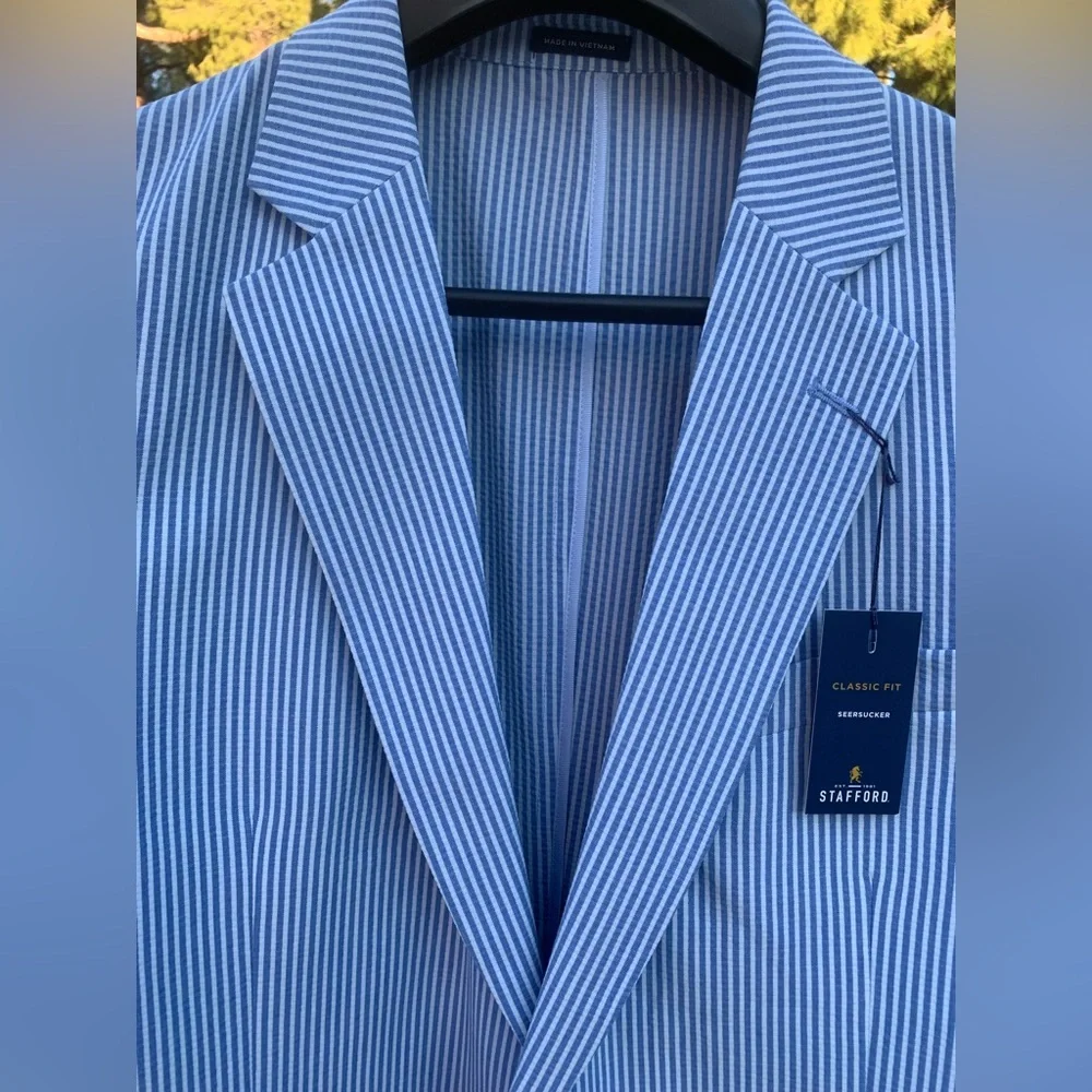 Stafford Blue and White Seersucker Sport Coat Blazer